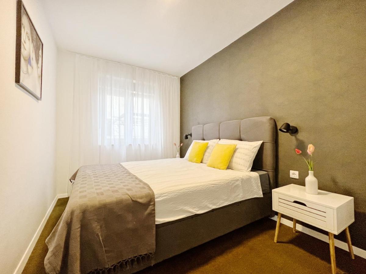 Apartments Valerian Novigrad Istria Exterior foto